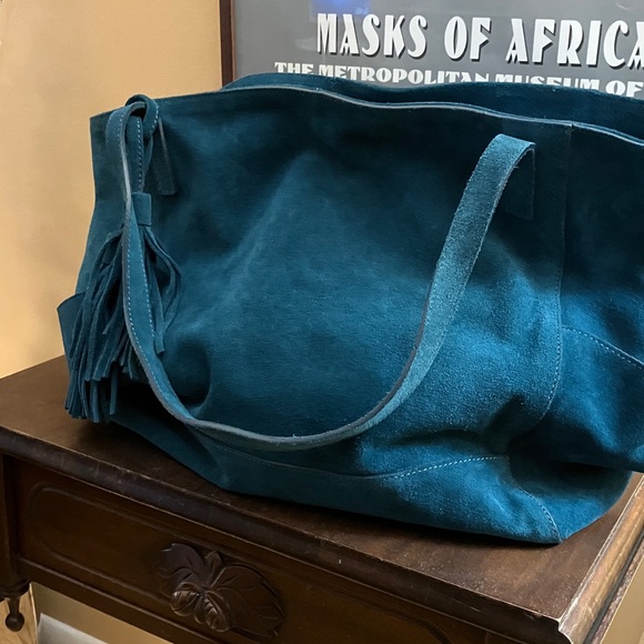Garnet Hill Teal Suede Tote Hobo Bag Magnetic Closure / Pockets/ Made in Italy - Picture 12 of 16